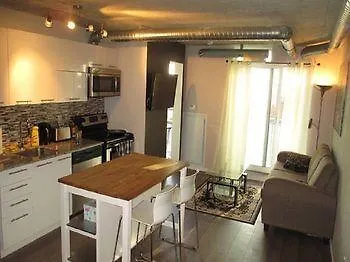 Pinnacle Suites - Queen West Lofts Canada