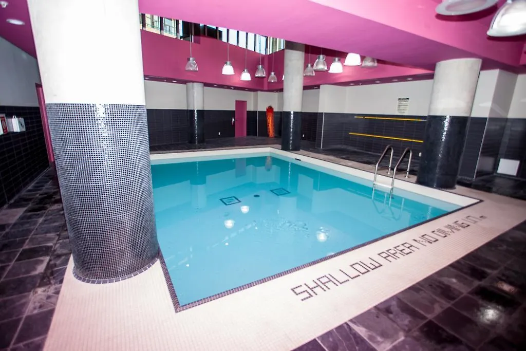 Apartament Pinnacle Suites - Queen West Lofts Toronto
